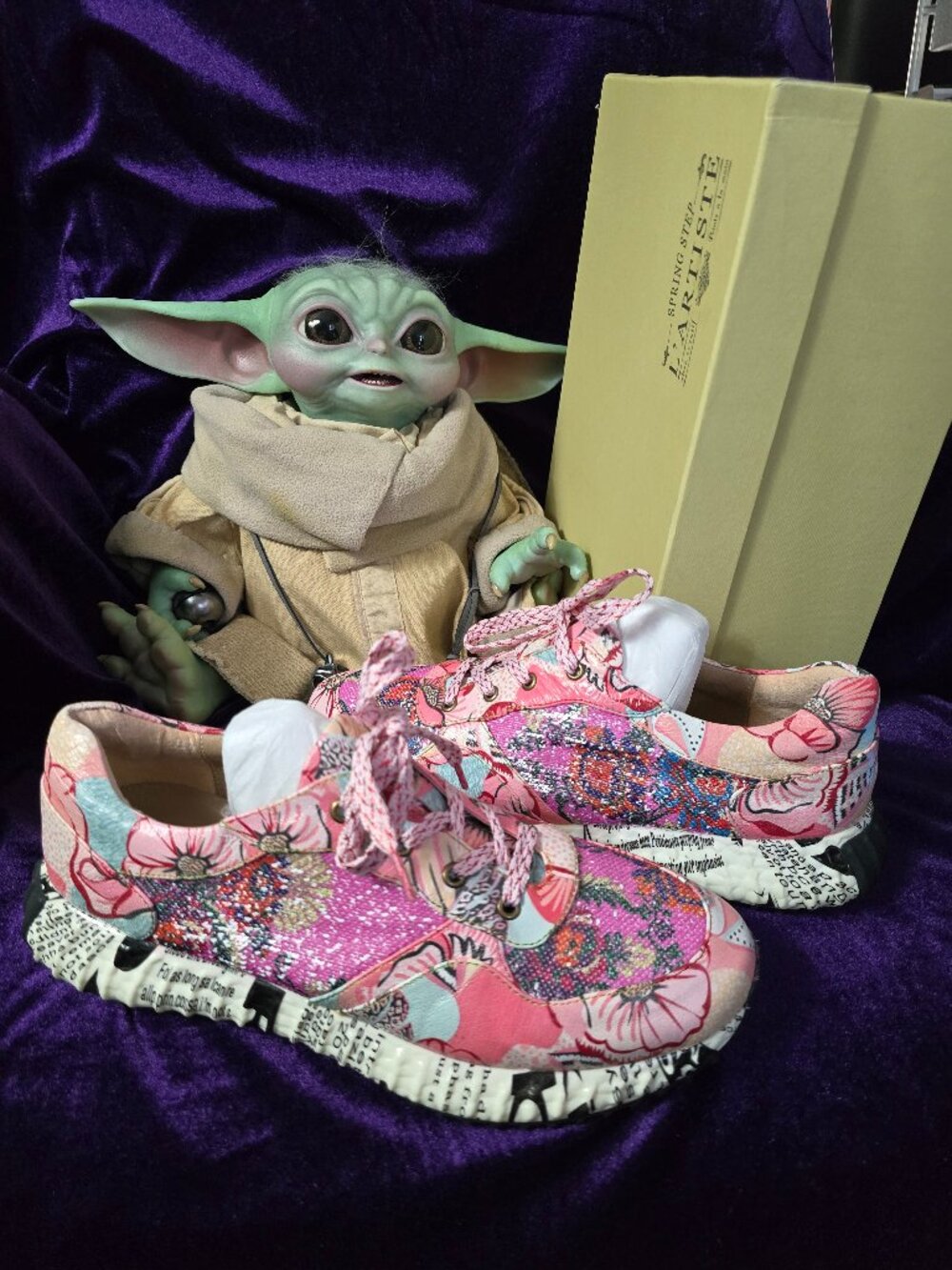 L'ARTISTE CABARET SNEAKERS - Size 11 - Sale